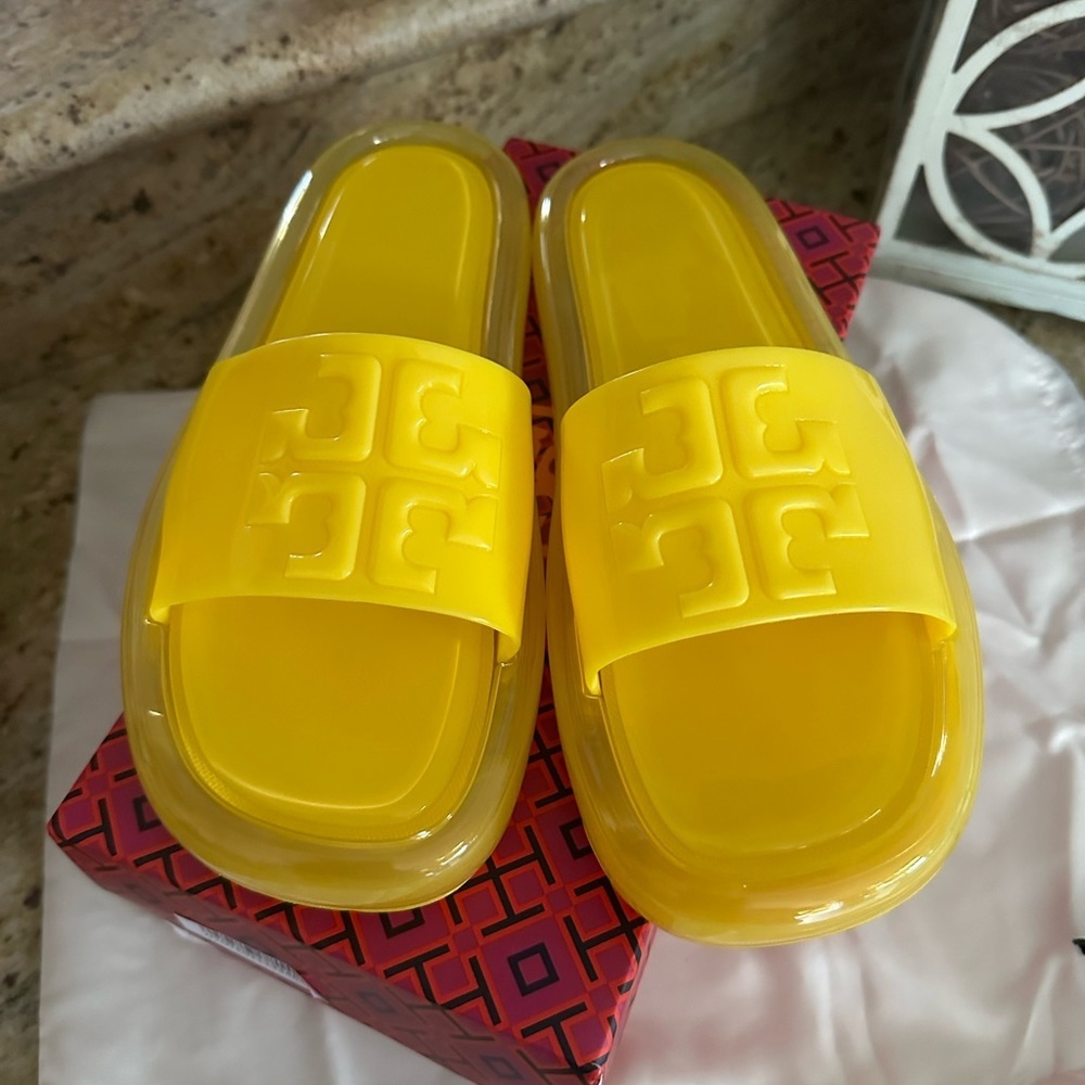 New Tory Burch BUBBLE JELLY TPU / TPU - Picture 2 of 3